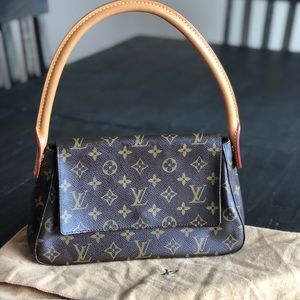 Louis Vuitton mini looping bag SD0063